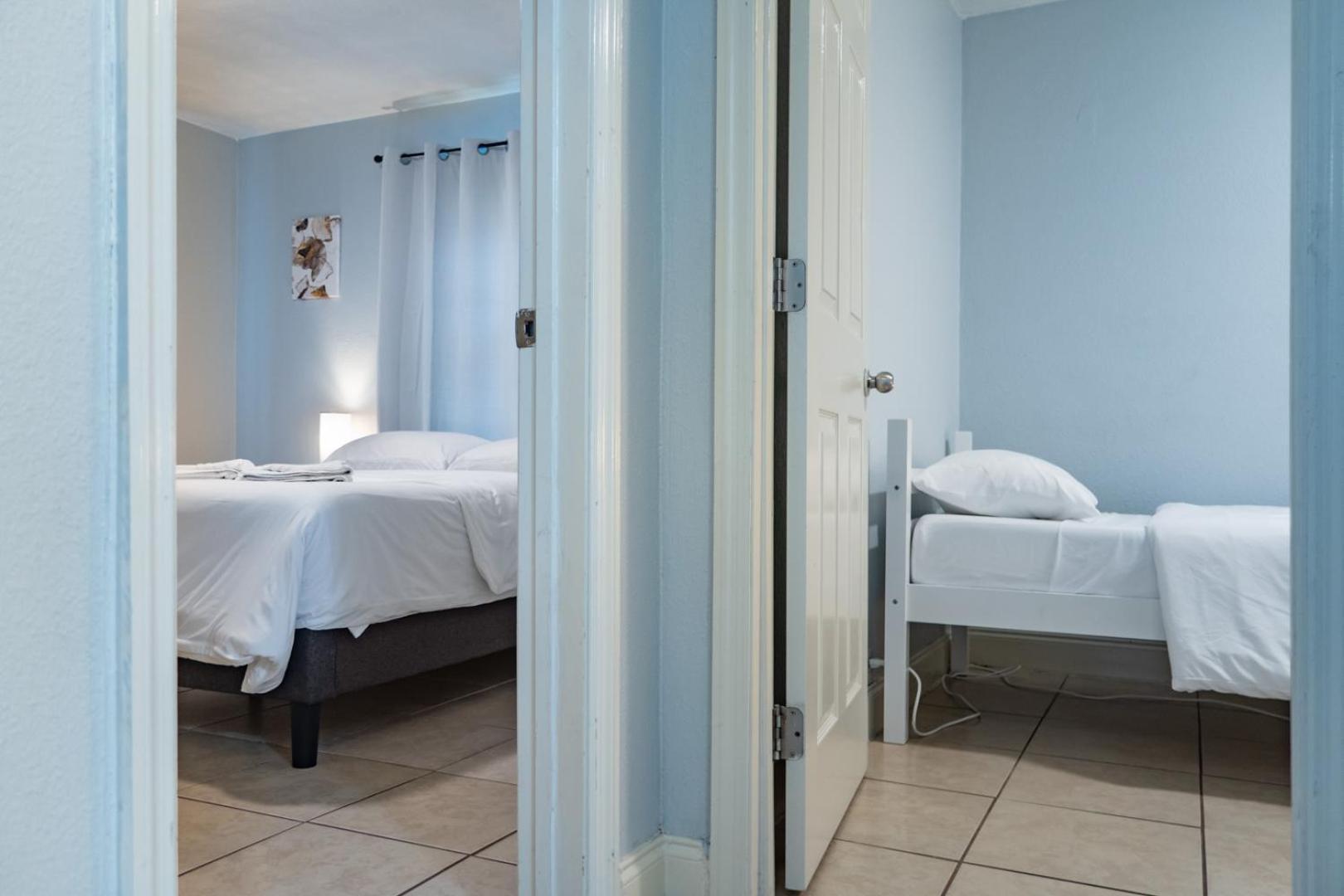 Cozy Home Near Busch Gardens Adventure Island And Usf タンパ エクステリア 写真